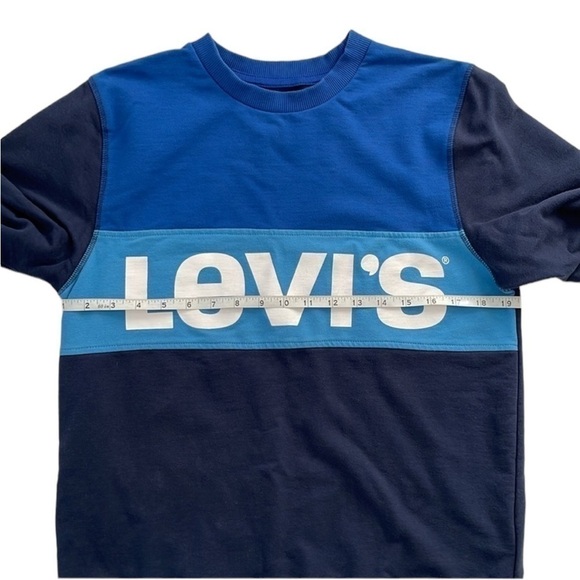 Levi’s Pullover Sweatshirt - Picture 5 of 8